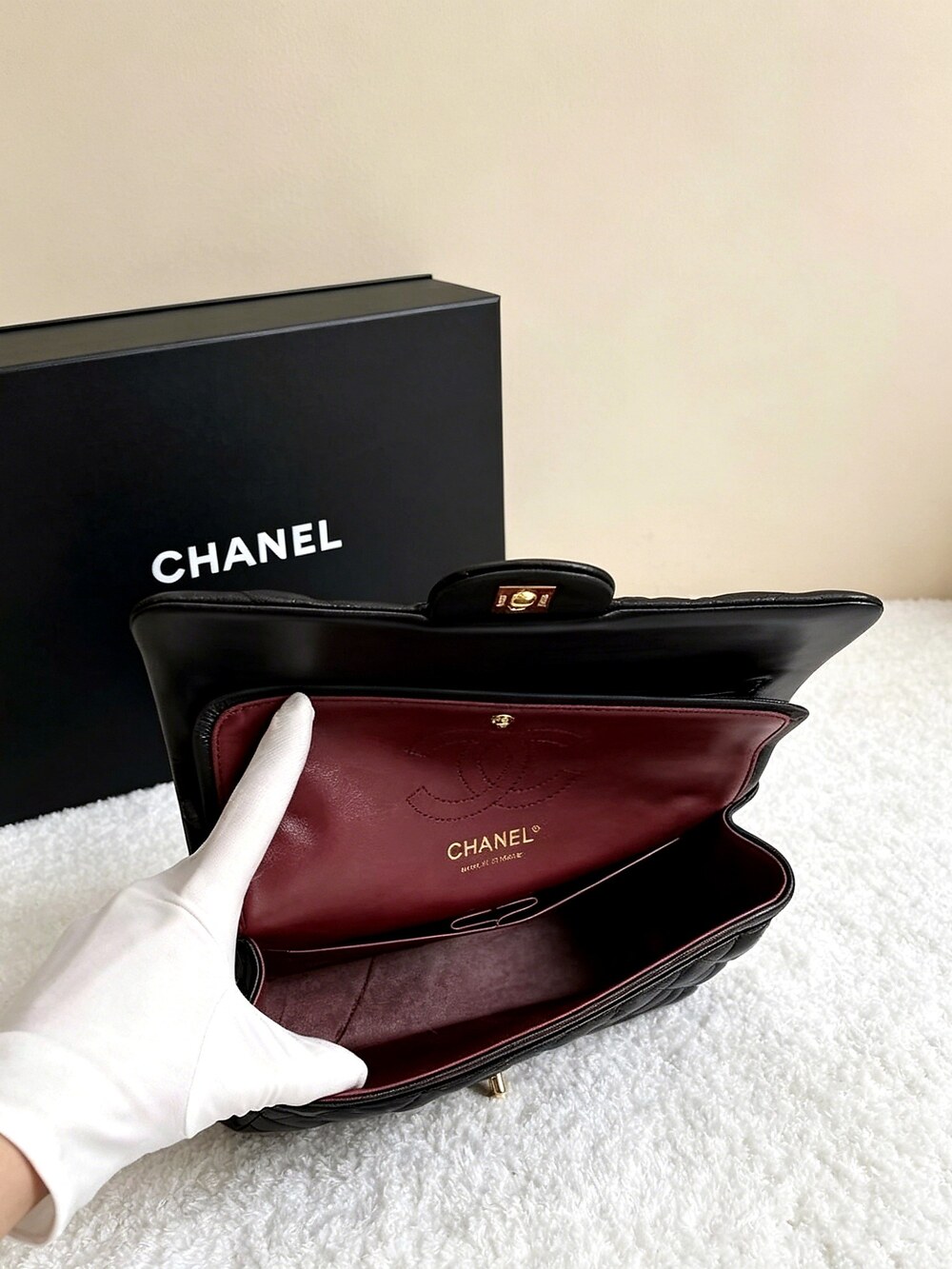 Chanel Black Quilted Classic Flap Bag with Gold Hardware - Picture 4 of 6